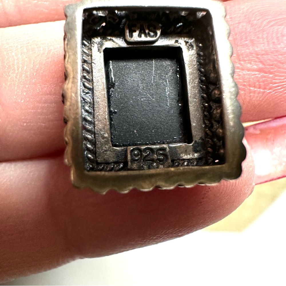 Rectangular Silver Necklace With Black Center - image 4